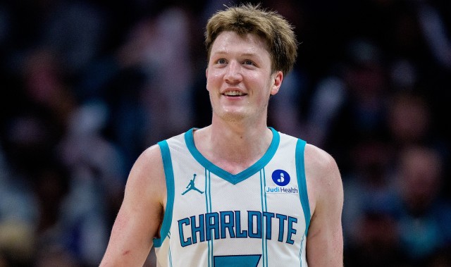 本赛季三分命中数Top10：克尼佩尔独一档 东契奇第二&amp;三球第三