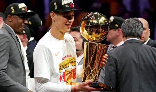 破防！林书豪自曝NBA生涯真相，放弃700万+场均20+，依然被拒